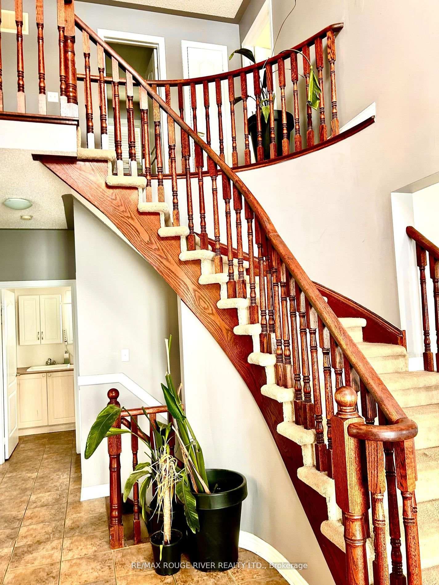360 Carnwith Drive photo 9