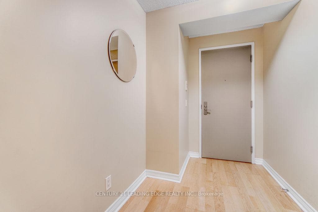 763 Bay Street Unit 2109 photo 12