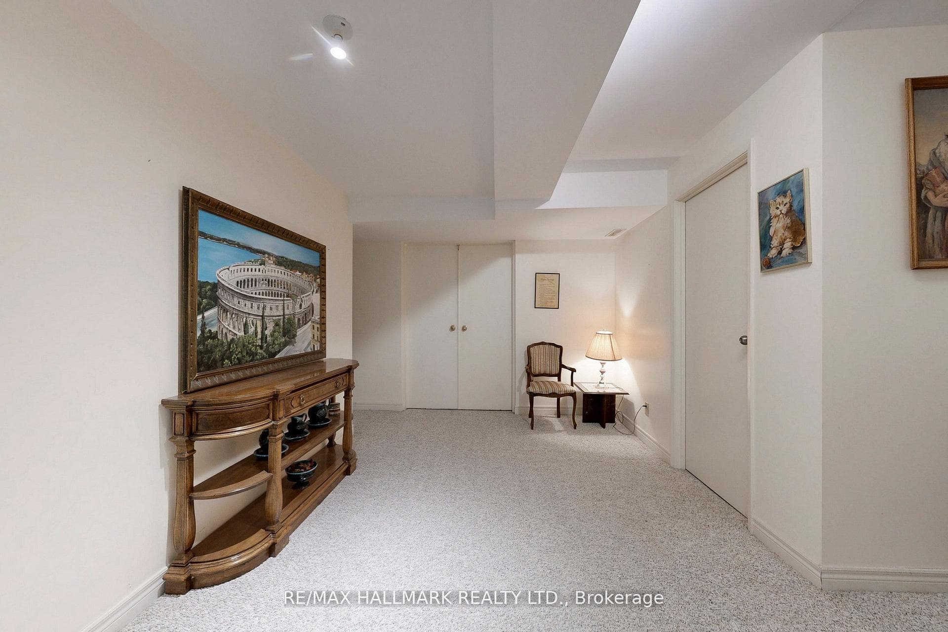 101 Leyburn Avenue photo 14