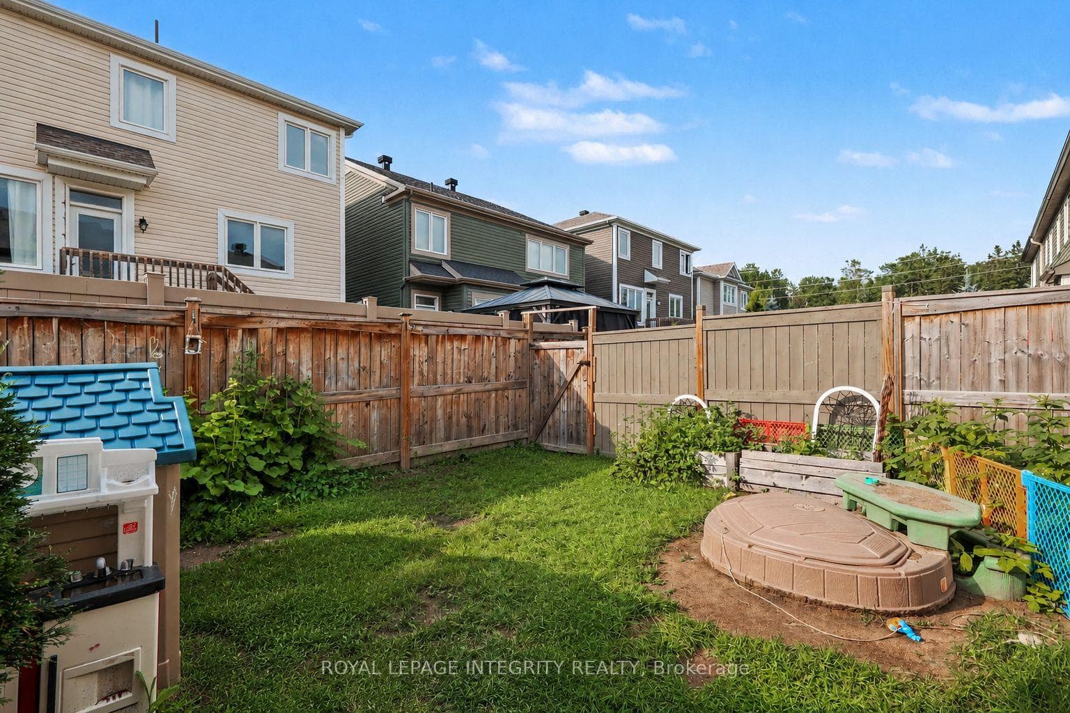 555 Foxlight Circle photo 24
