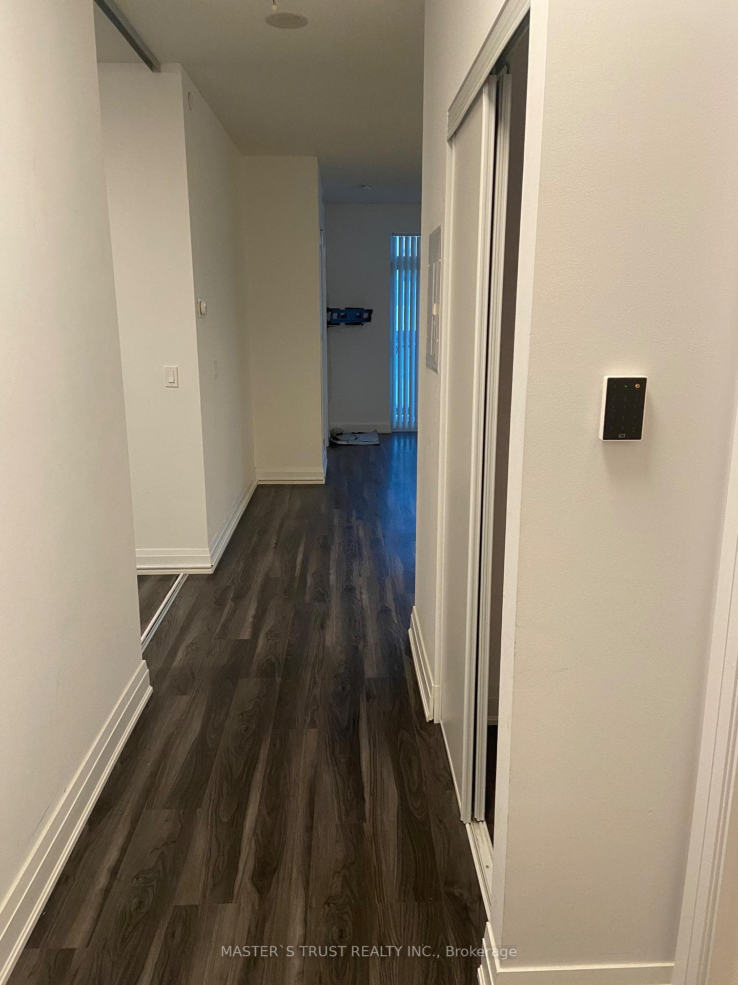 68 Canterbury Place Unit 220 photo 1