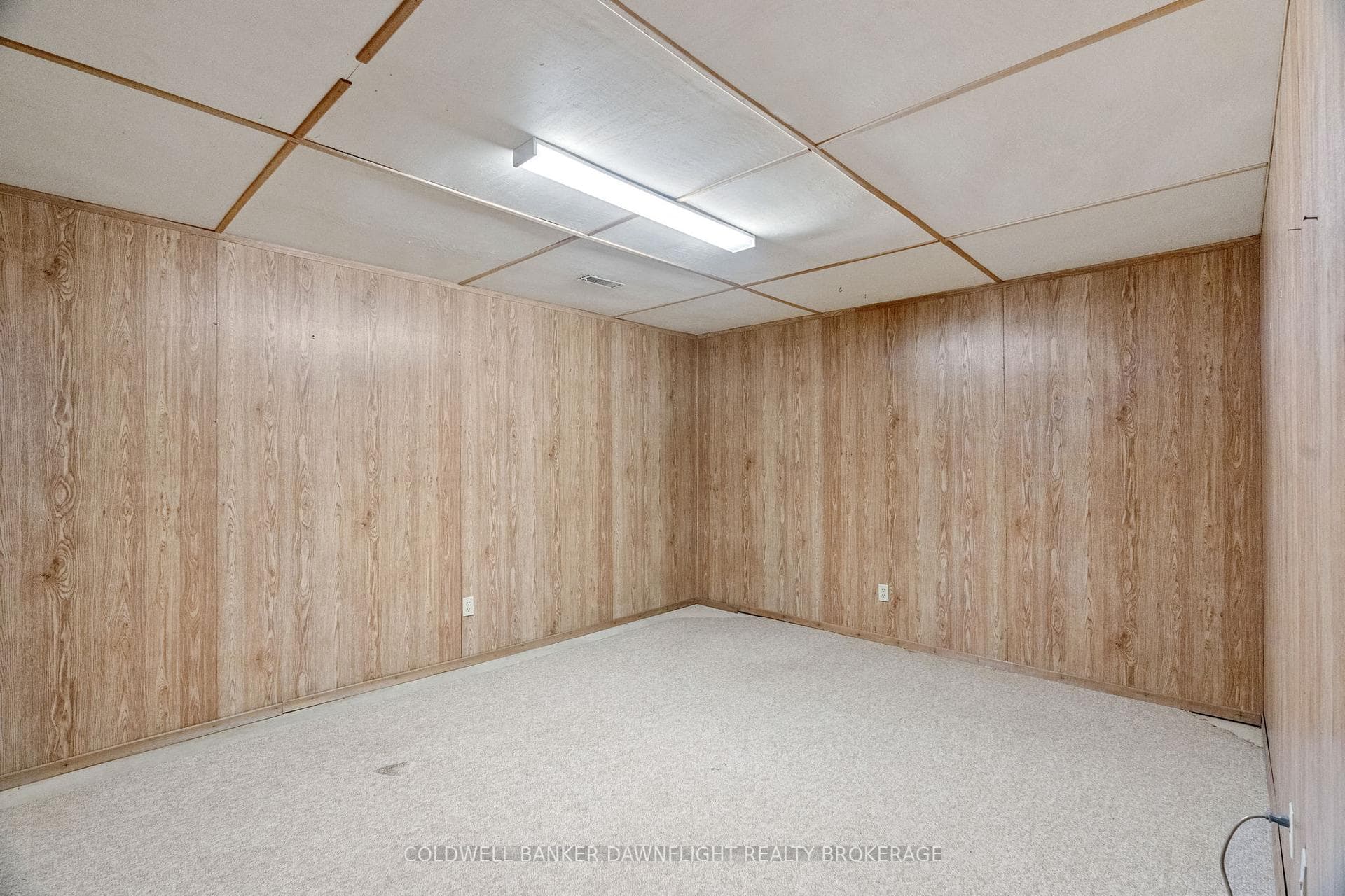 519 Edward Street photo 39