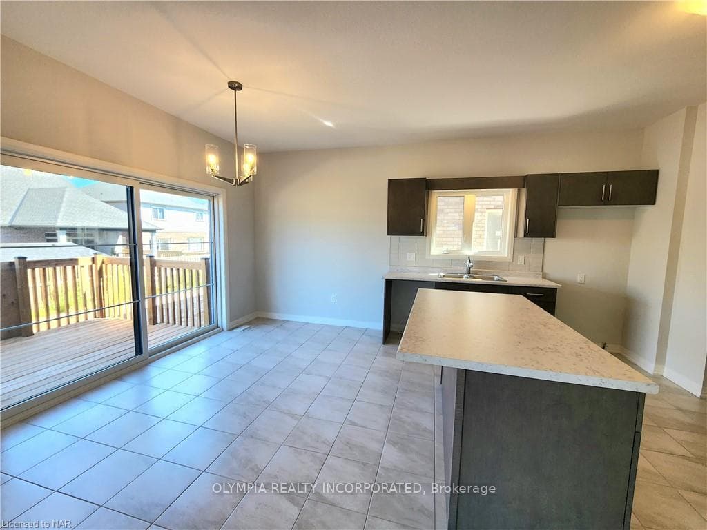 47 Samuel Avenue photo 8