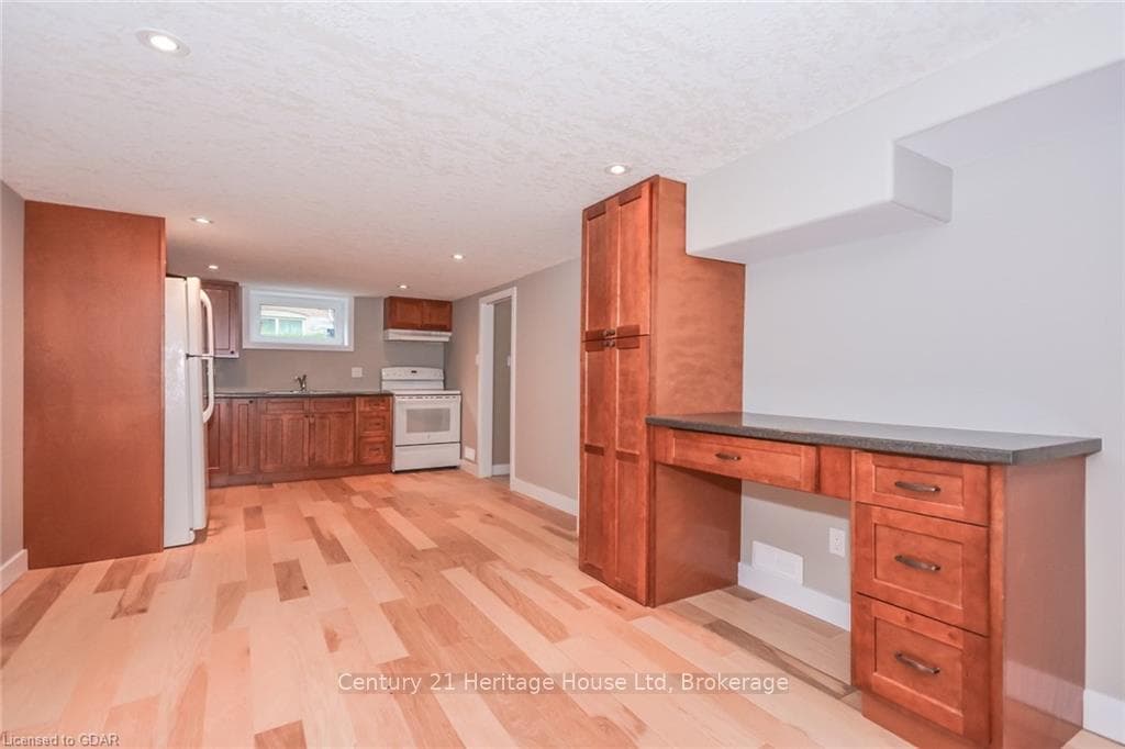 64 Cassino Avenue Unit UNIT #B photo 4