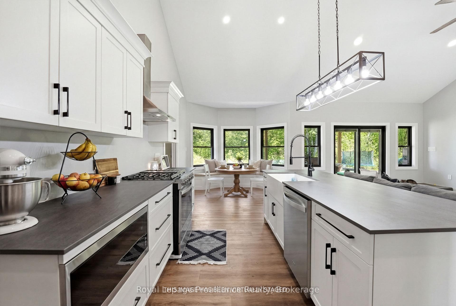 293 Douglas Road photo 16