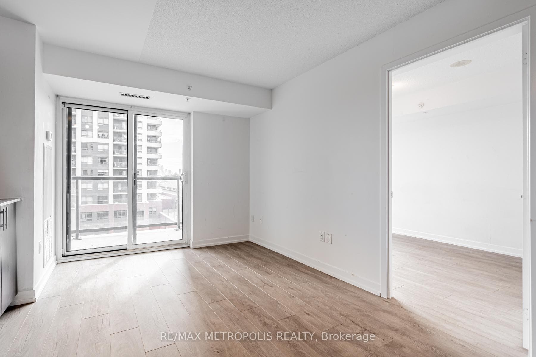 1420 Dupont Street Unit 616 photo 11