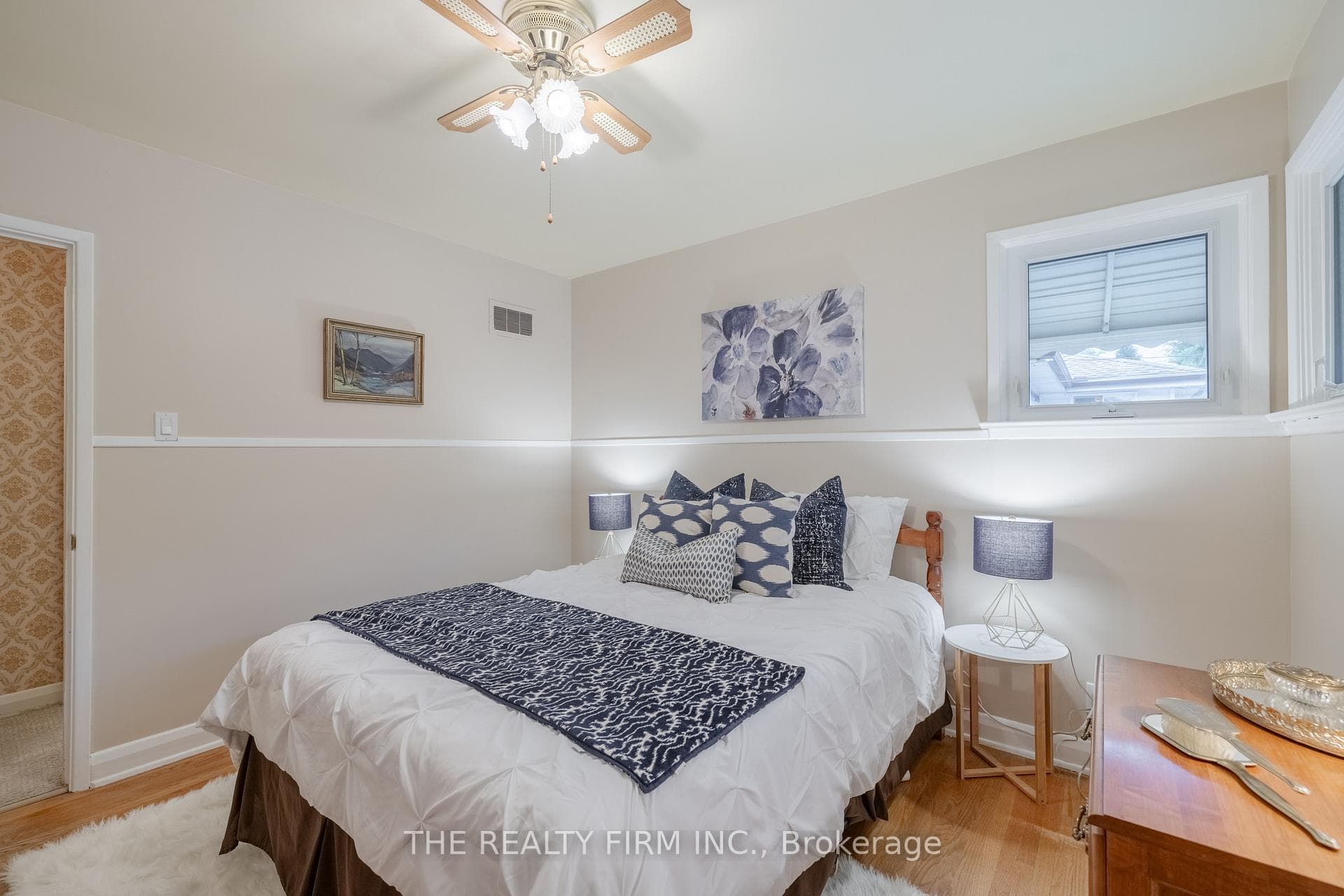 741 Leroy Avenue photo 24