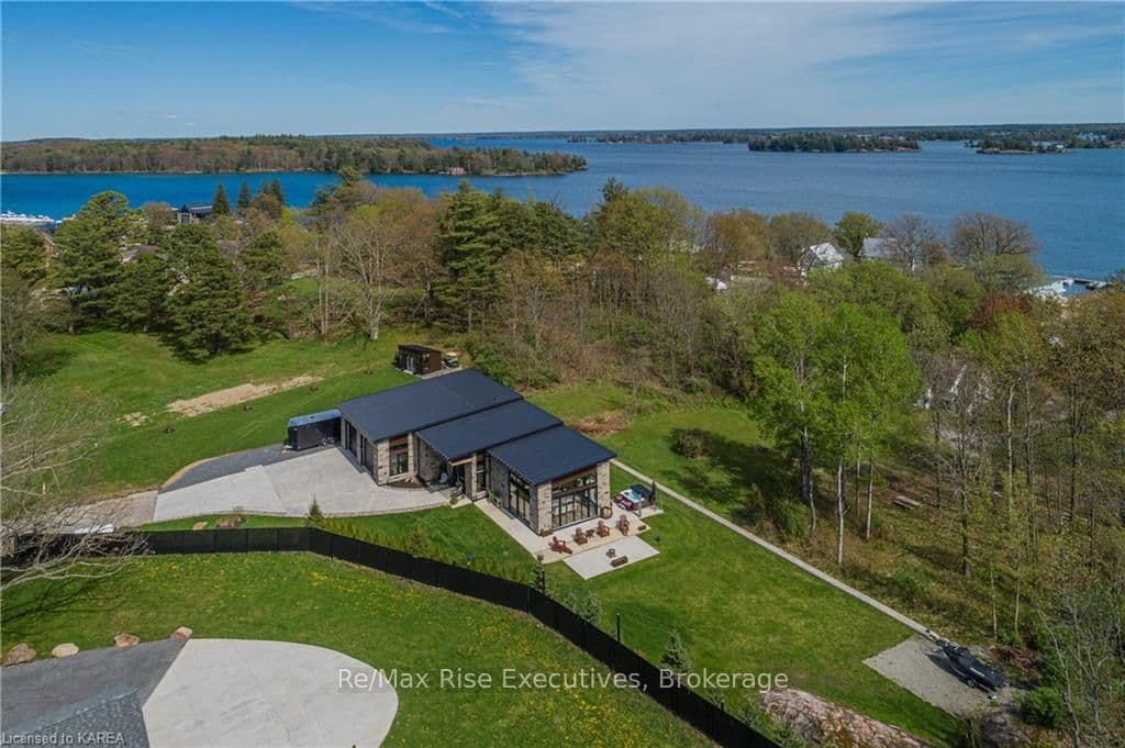 8 HEADLANDS Way photo 40
