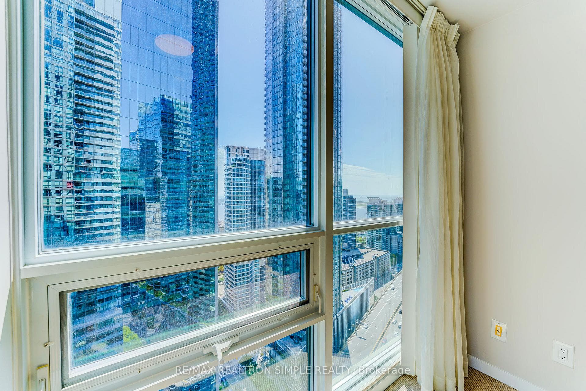 55 Bremner Boulevard Unit 2607 photo 24