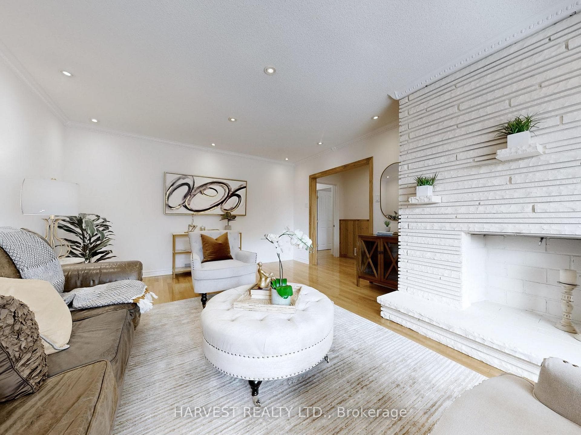 24 Canham Crescent photo 6