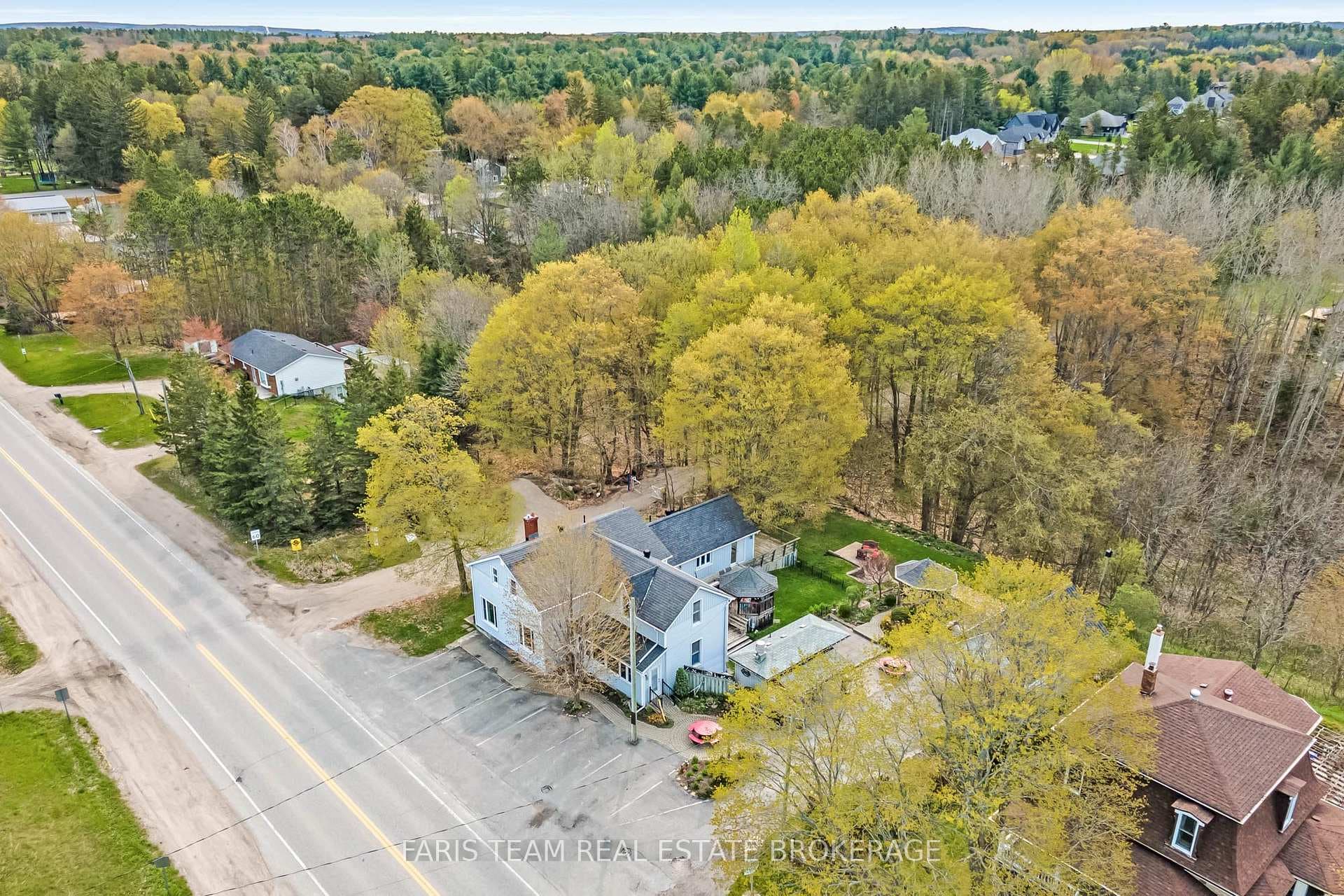 4047 Horseshoe Valley Road photo 43