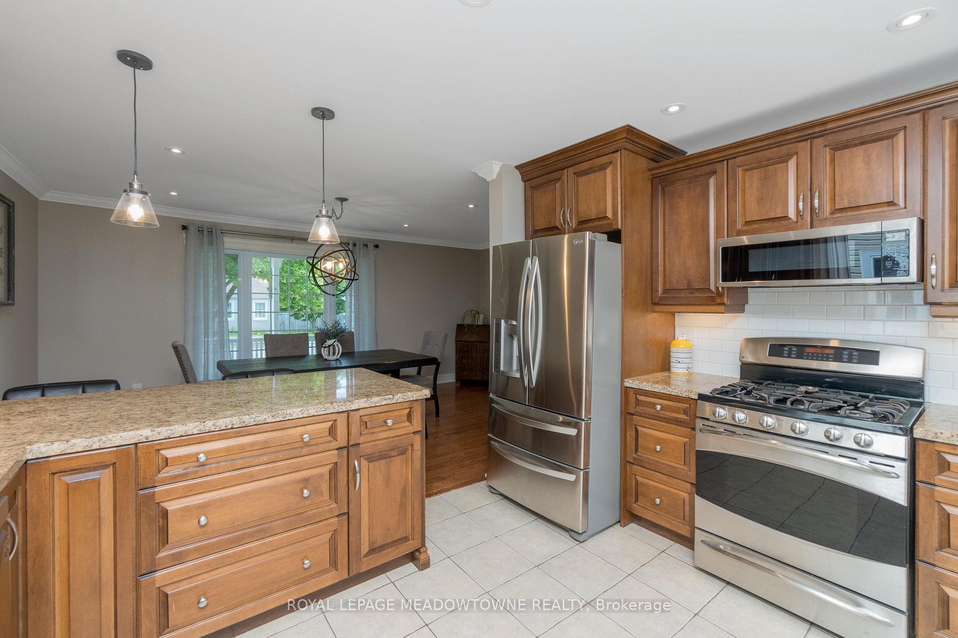 243 McDonald Boulevard photo 12