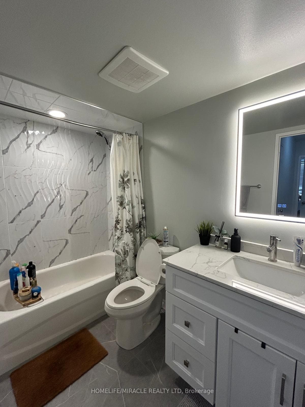 633 Bay Street Unit 1510 photo 13