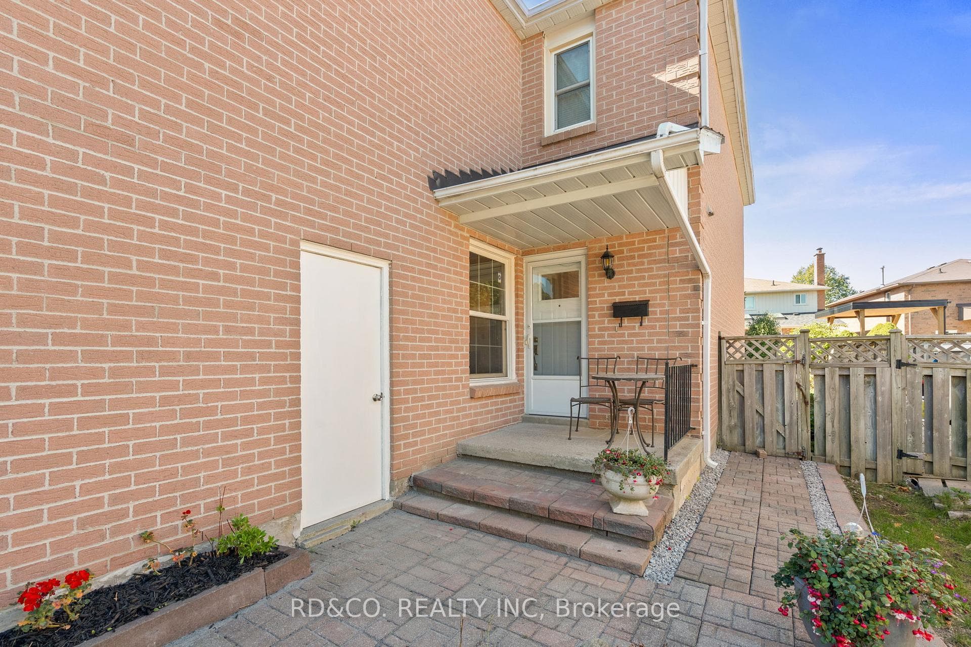 52 Strathmore Drive photo 3