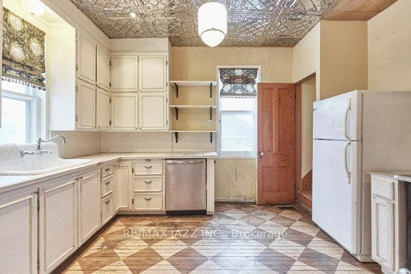 178 Walton Street photo 10