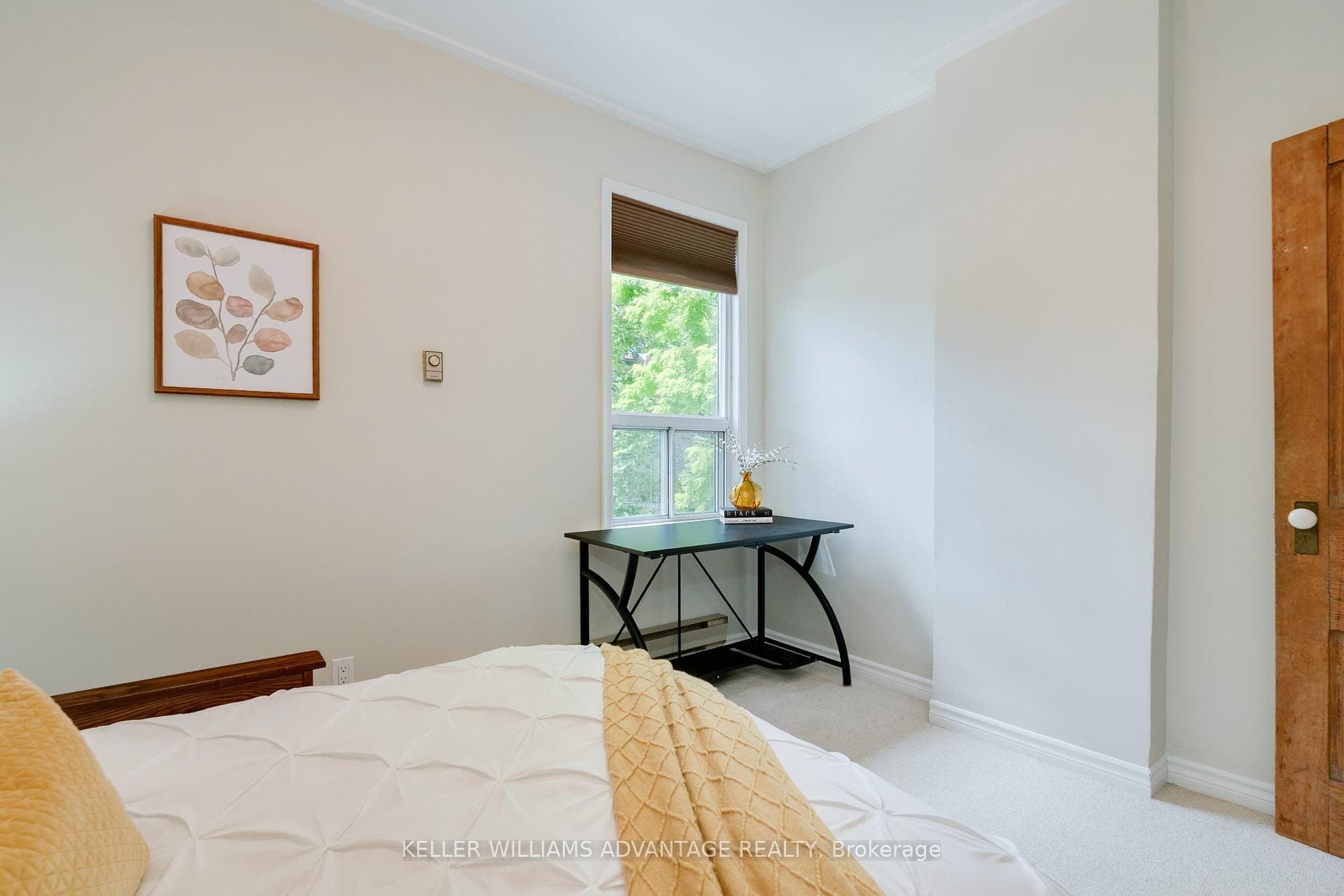 8 Howie Avenue photo 23