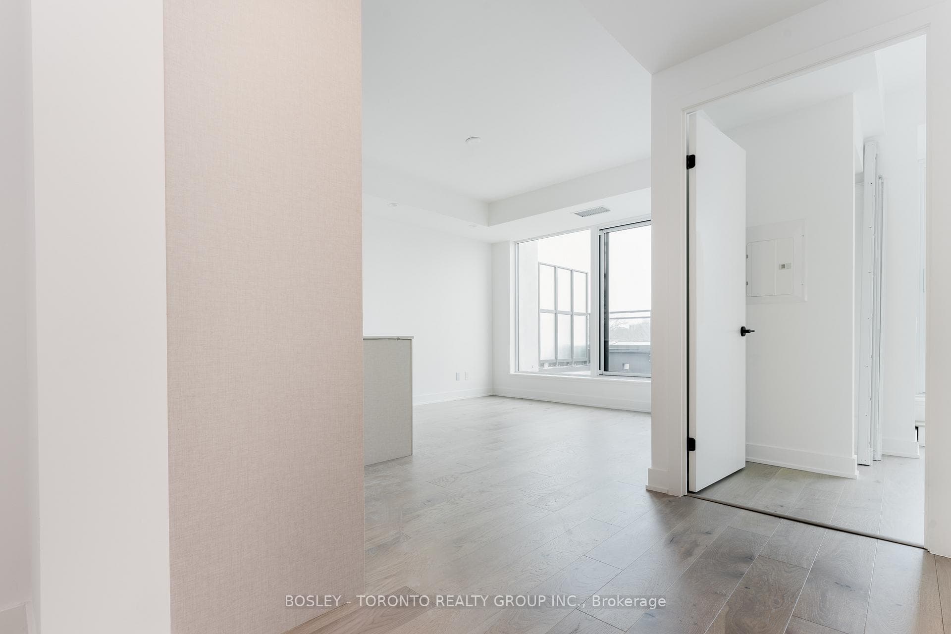 1285 Queen Street Unit 504 photo 25