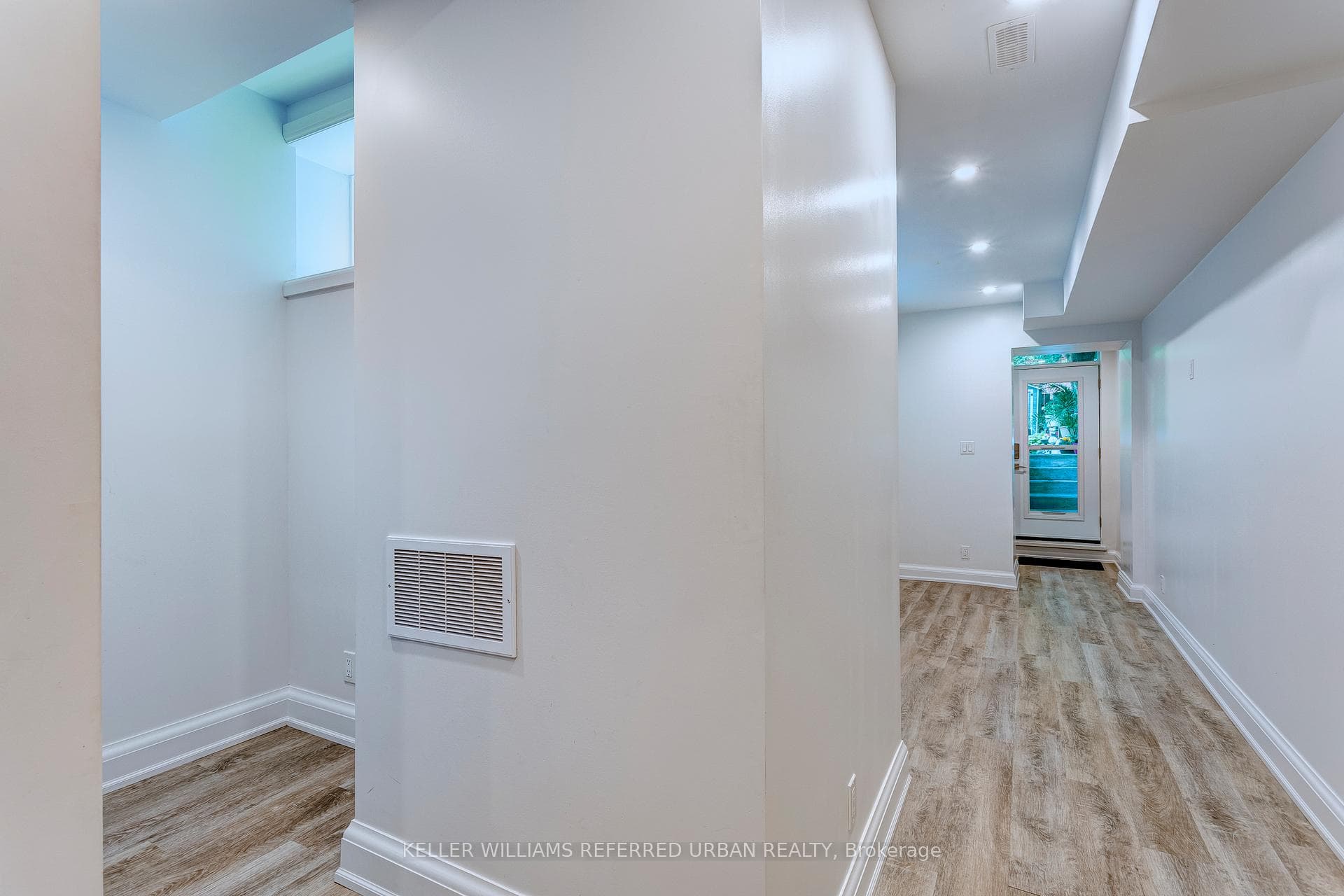 325 Ashdale Avenue Unit Lower photo 11