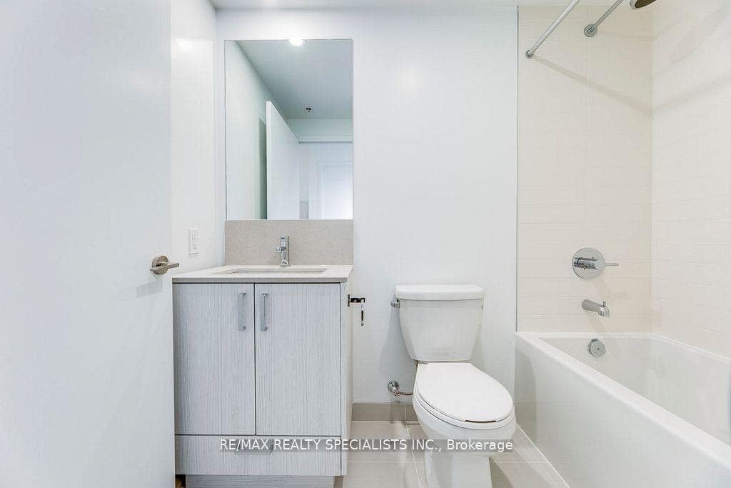 1787 St. Clair Avenue Unit 419 photo 21