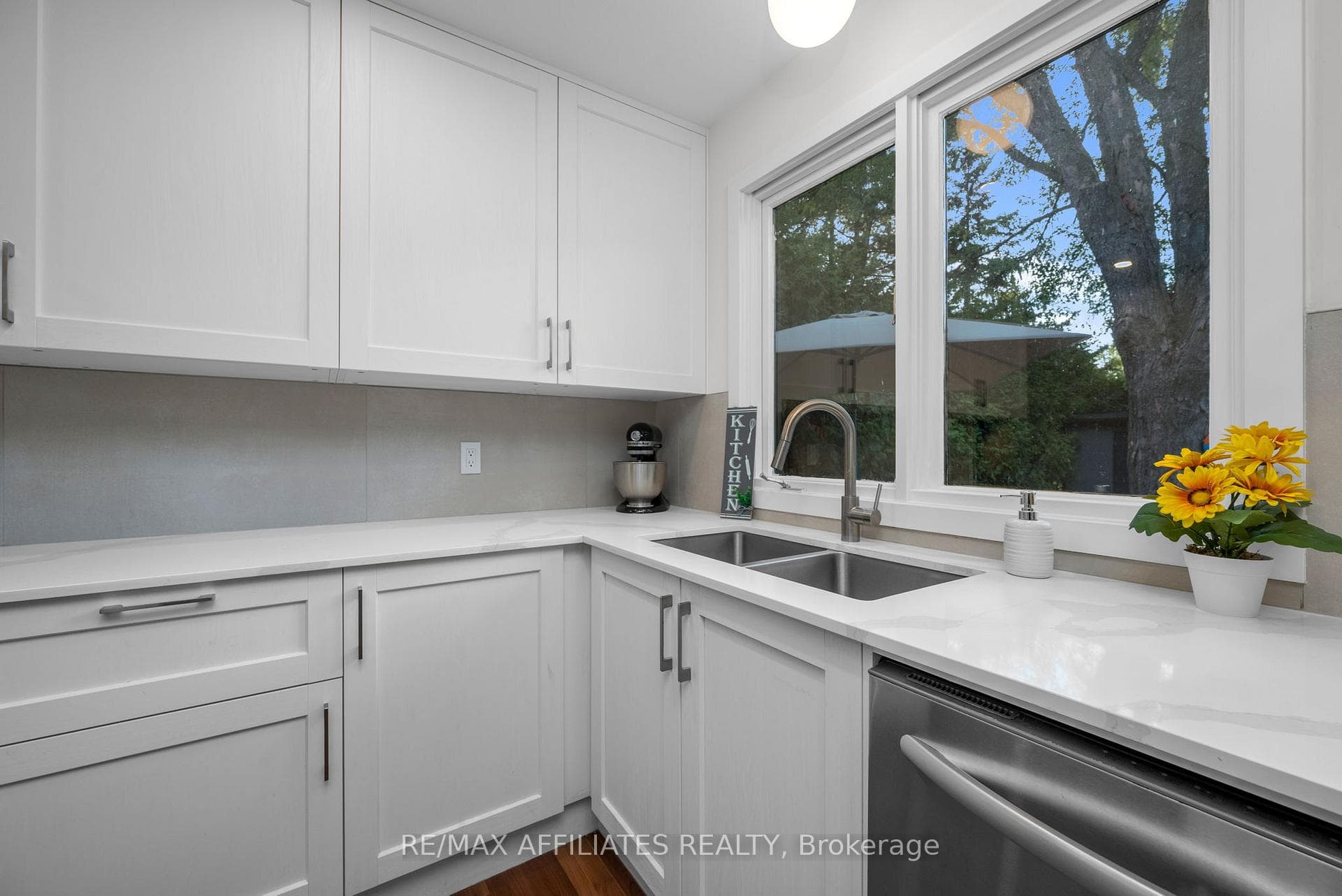 22 Inuvik Crescent photo 14