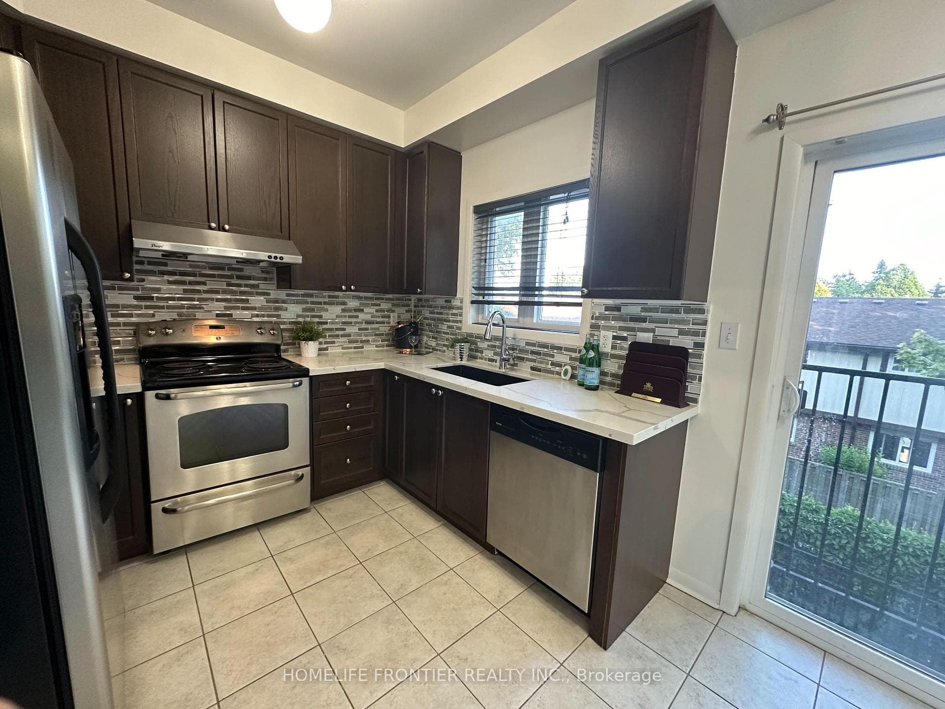 1250 St Martins Drive Unit 36 photo 6