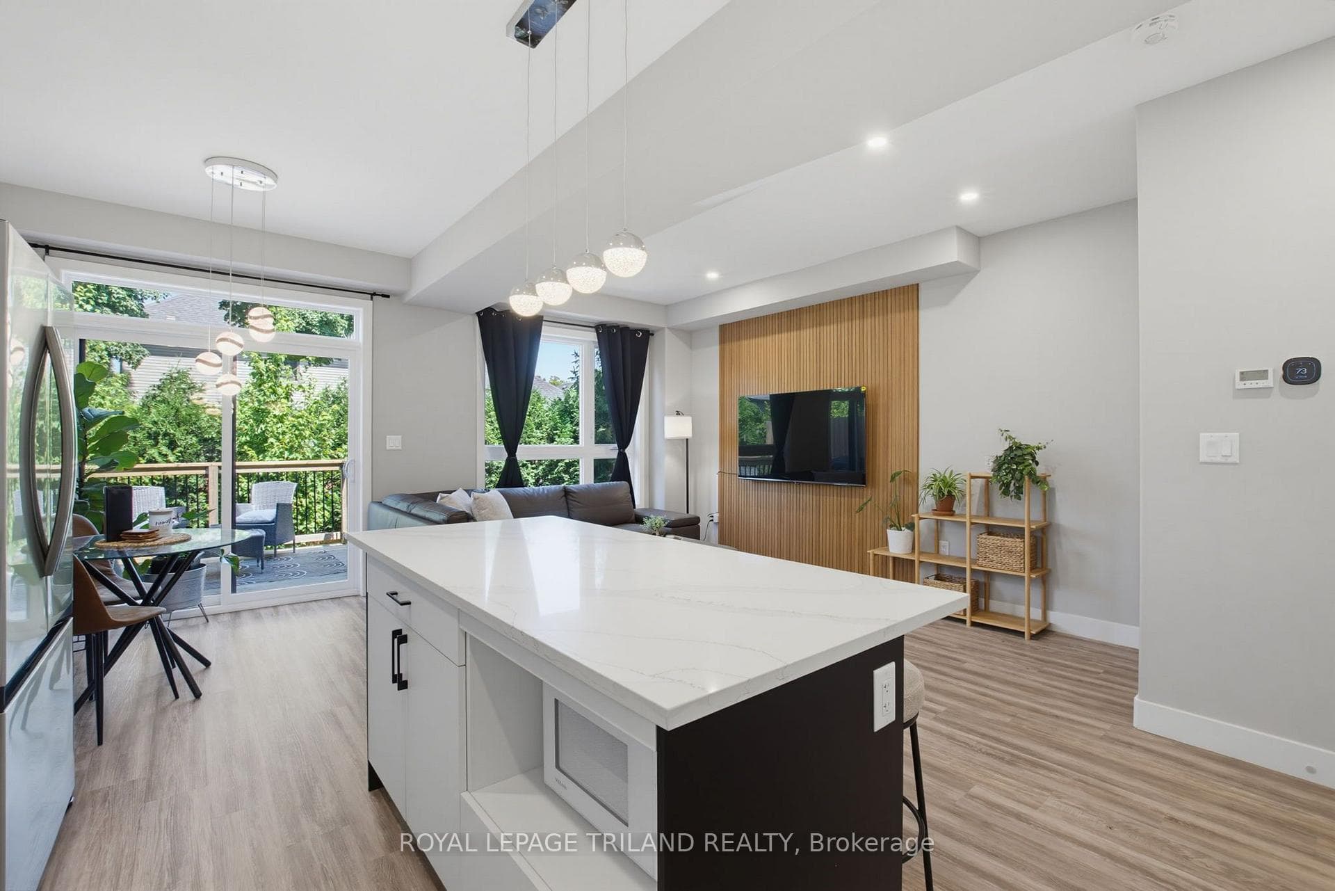 3557 Colonel Talbot Road Unit 14 photo 14