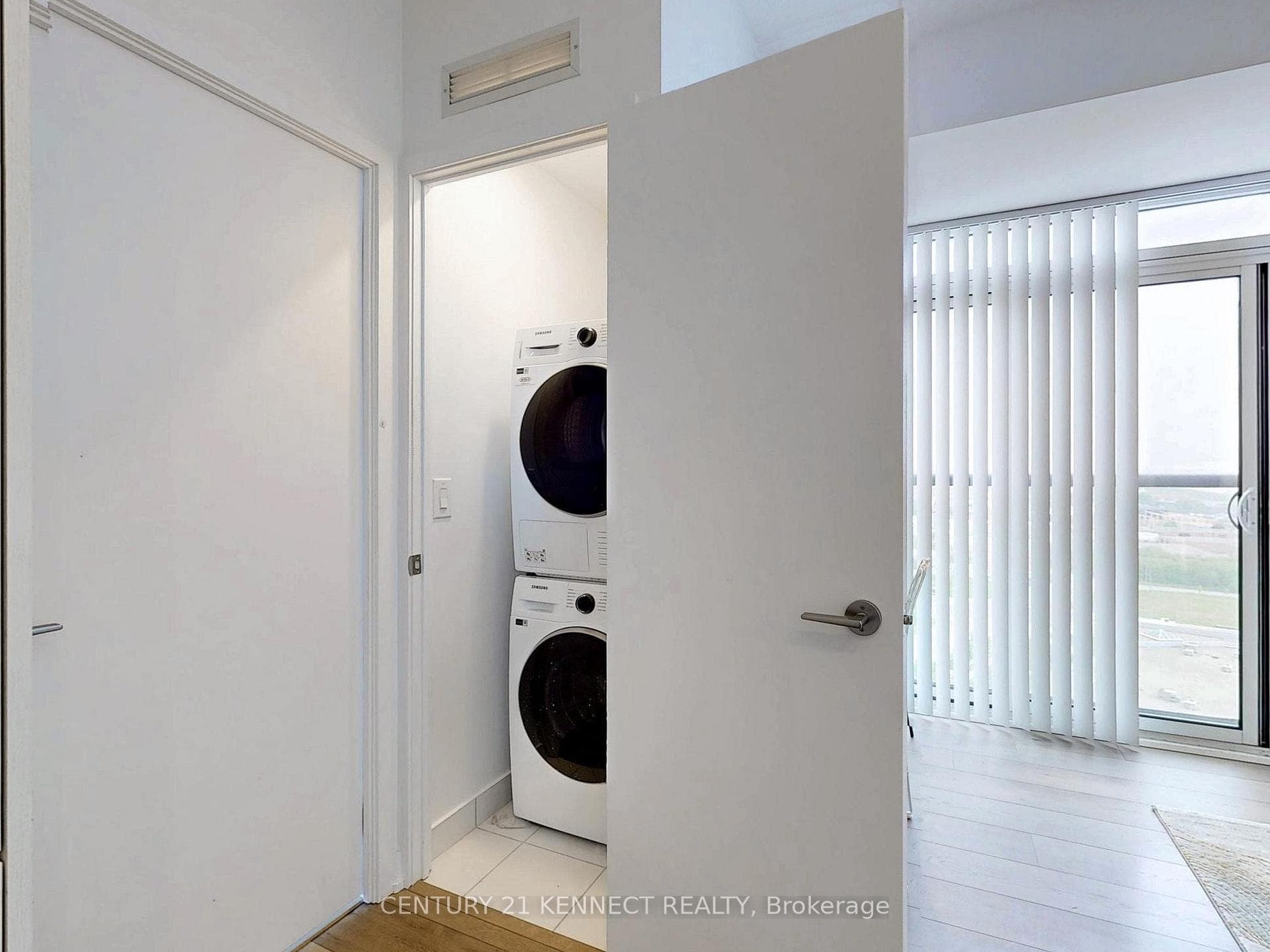 38 Honeycrisp Crescent Unit 1810 photo 33