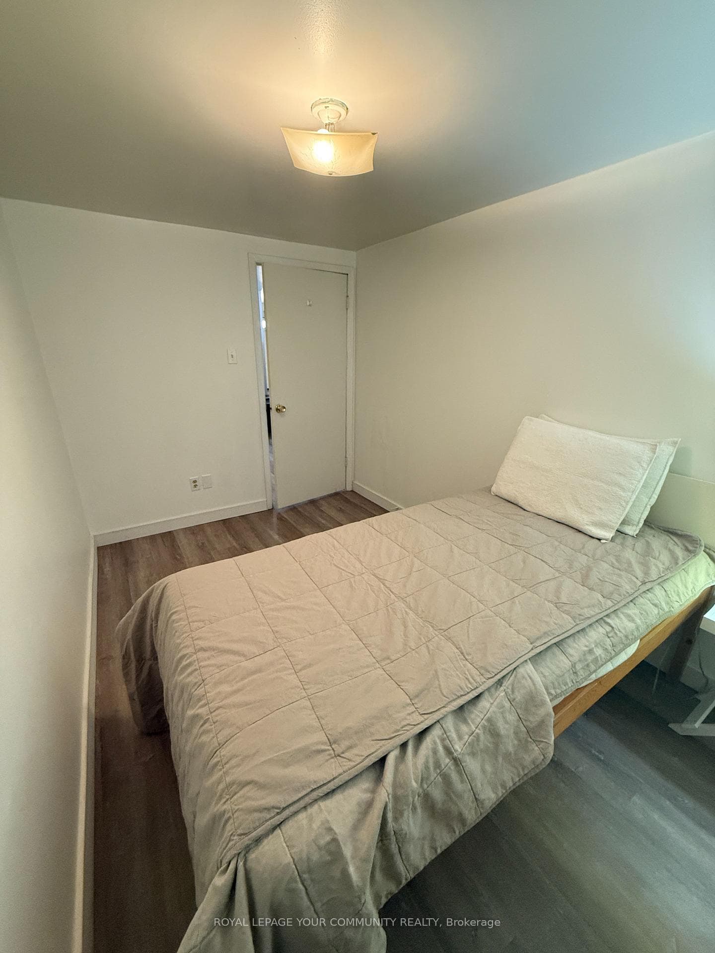 12 Bailey Crescent Unit lower photo 9