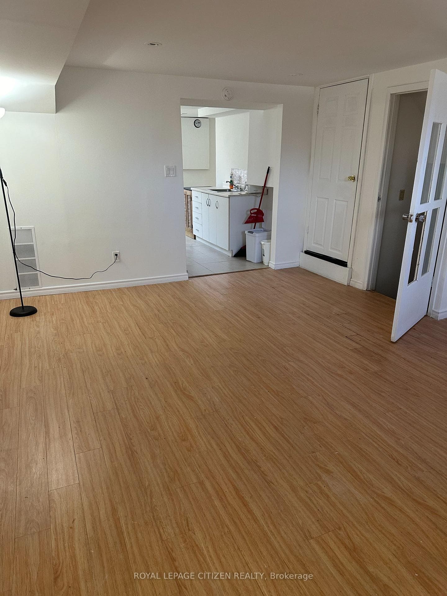 24 Taylor Road Unit Lower photo 10