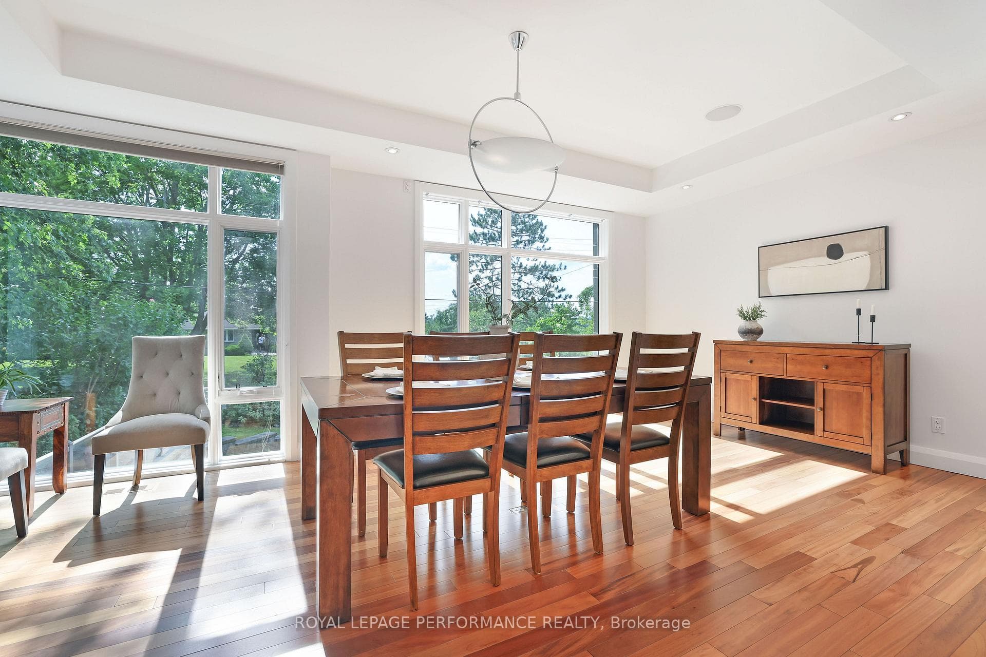 2029 Cabot Street photo 8