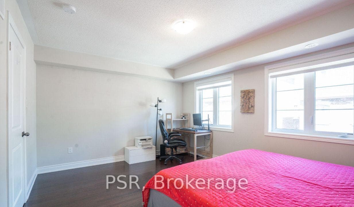 1331 Major Mackenzie Drive Unit 29 photo 23