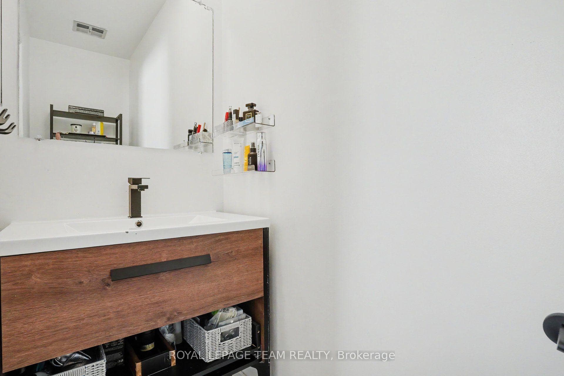 42 Sundback Lane photo 15