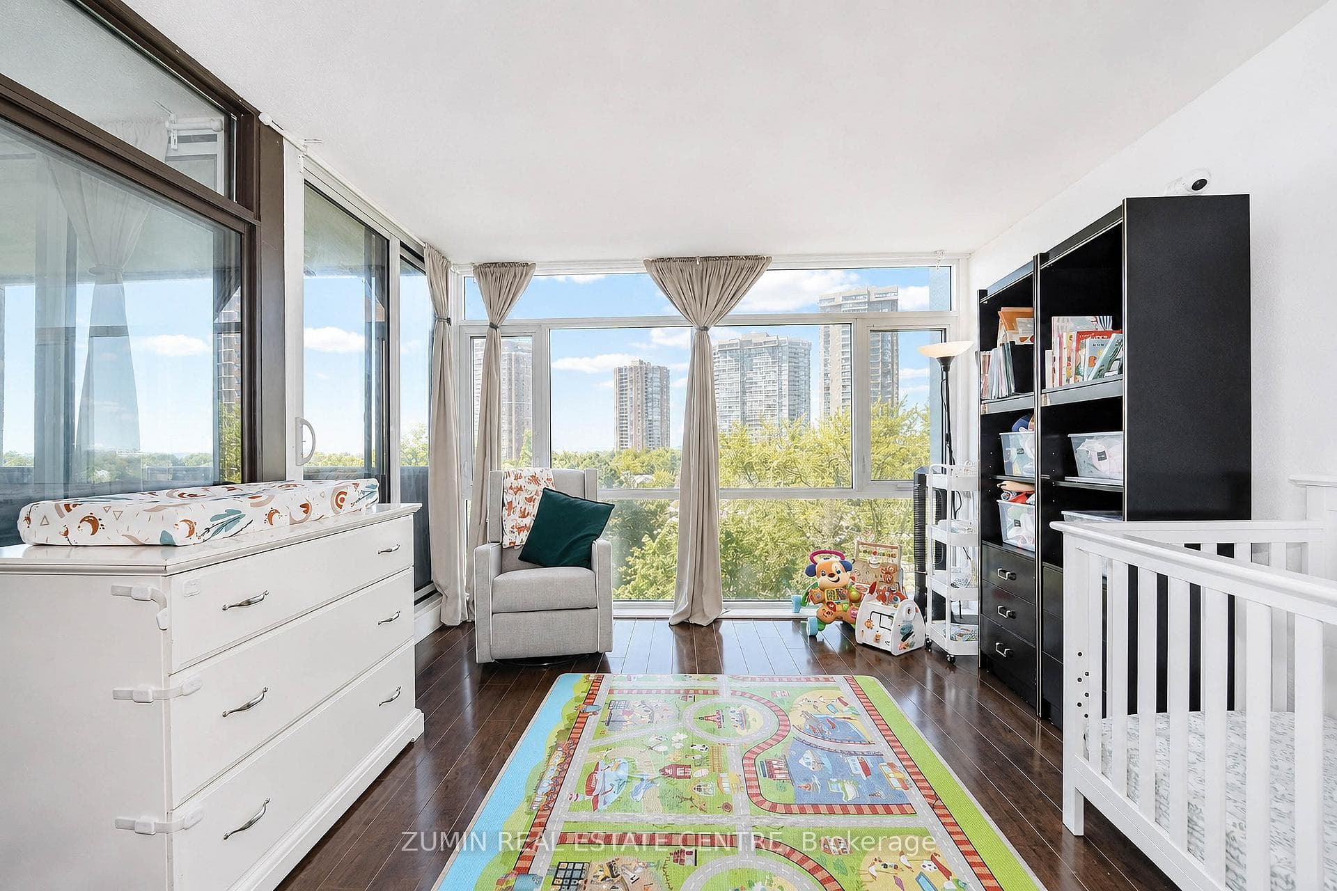 1555 Finch Avenue Unit 602 photo 19