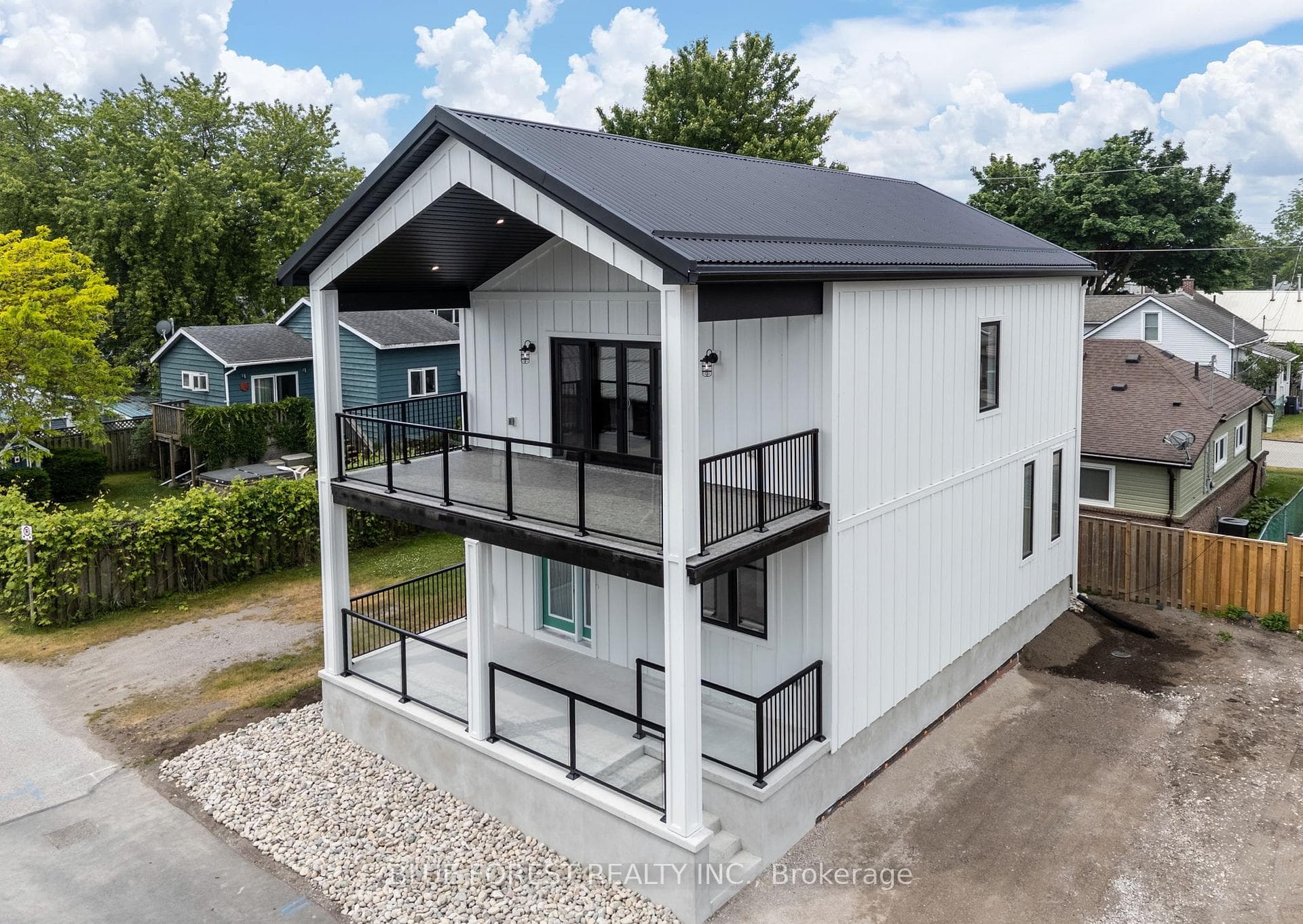 SUNRISE Model - Built at 152 Maud St