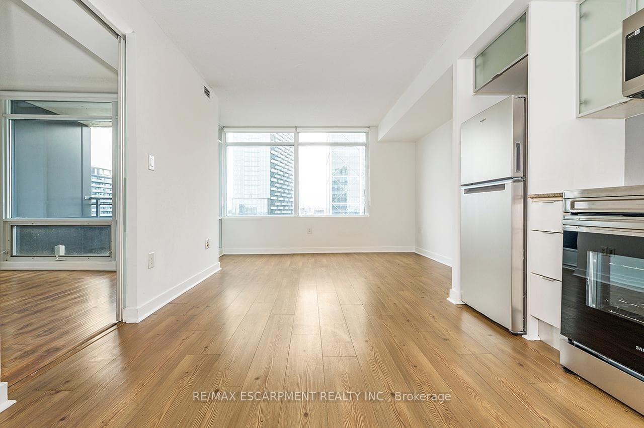 25 Telegram Mews Unit 2501 photo 7