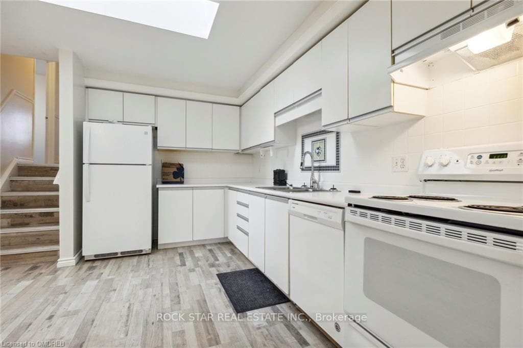 69 Edgemere Drive photo 10