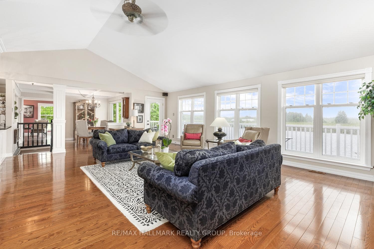 1 Rideau Glen Drive photo 8