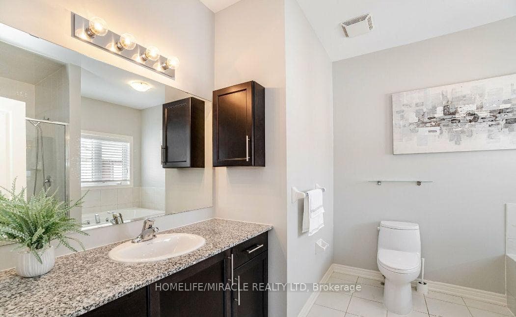 9 Humberstone Crescent photo 15