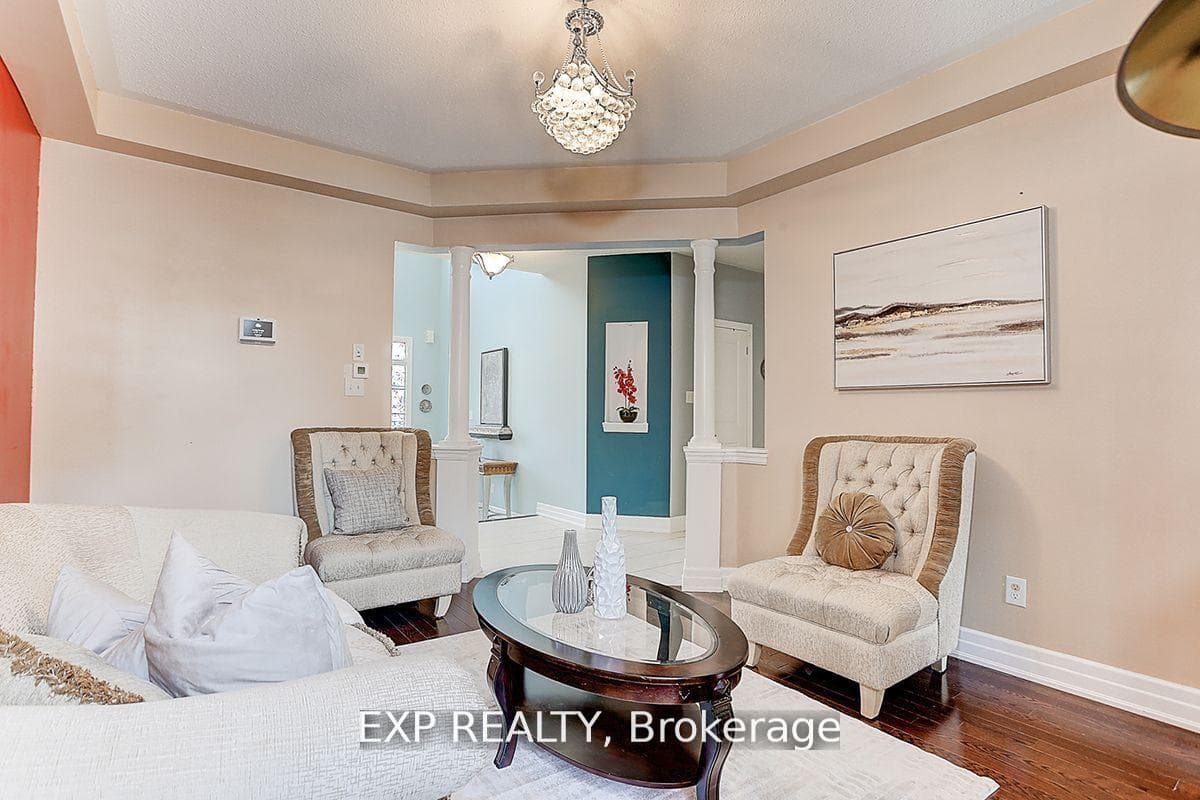 87 Thornlodge Drive photo 11