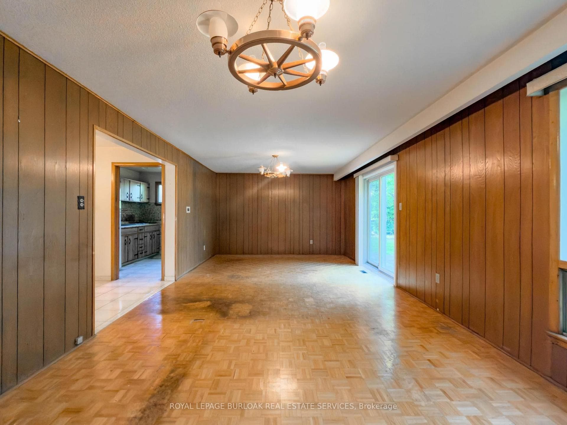 3577 Bluestream Crescent photo 36