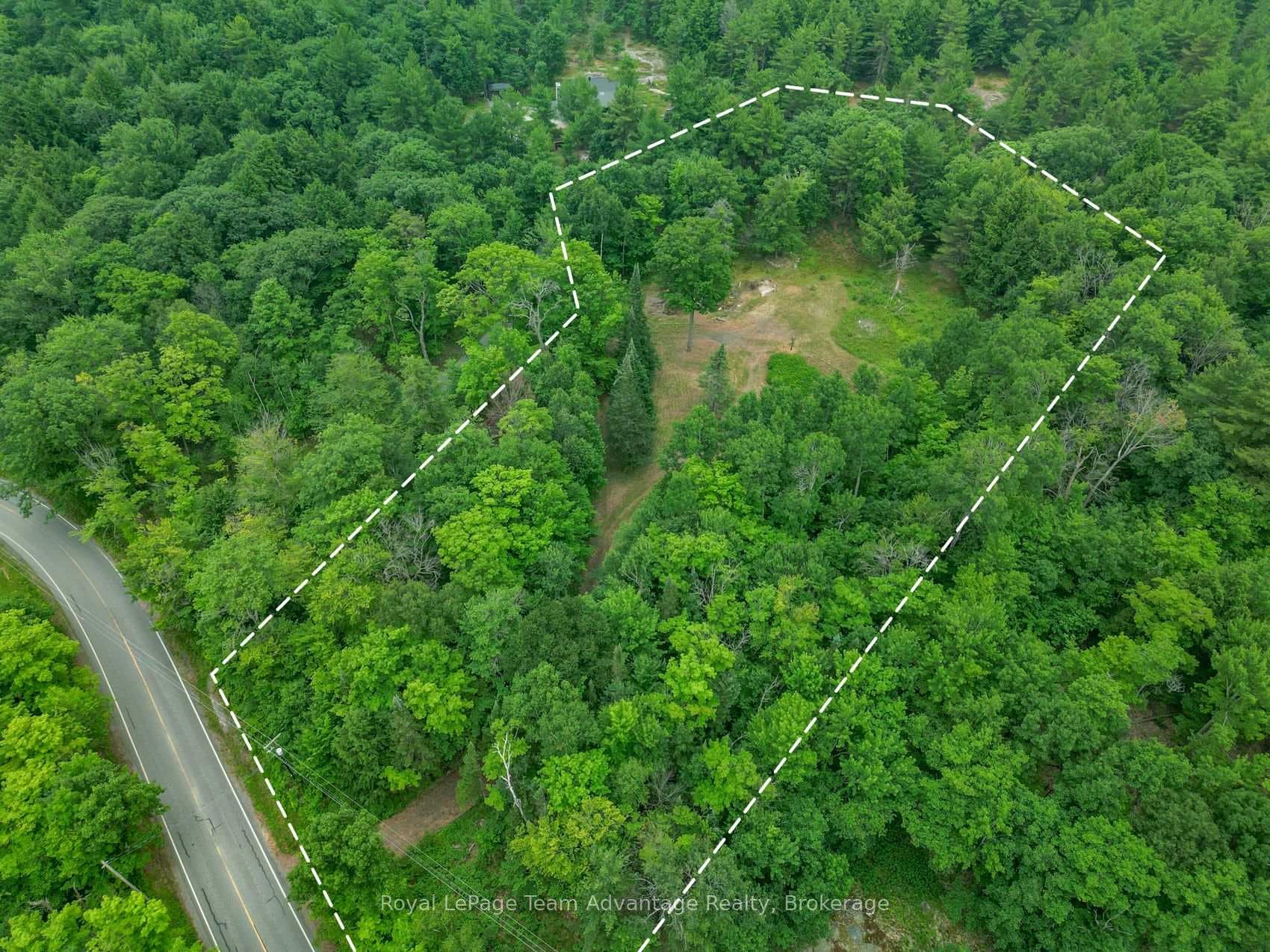 Aerial with Approximate Lot Line