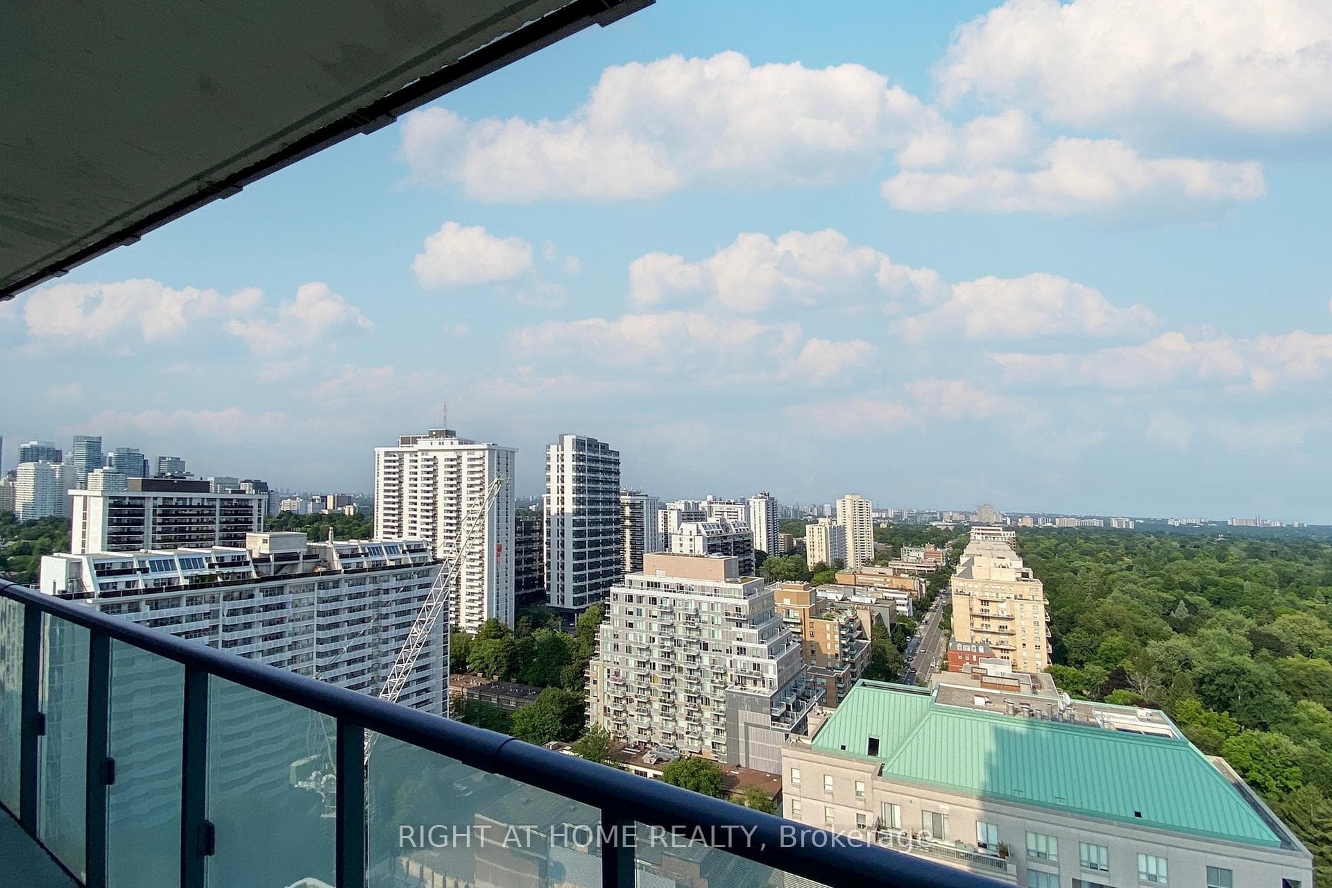 1815 Yonge Street Unit 2207 photo 30