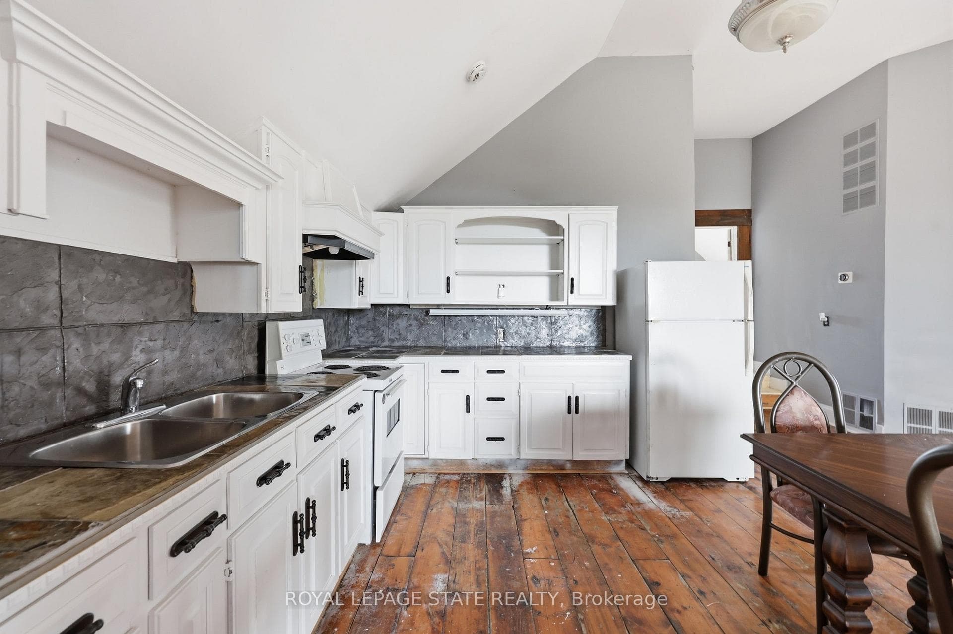 97 Smith Road photo 38
