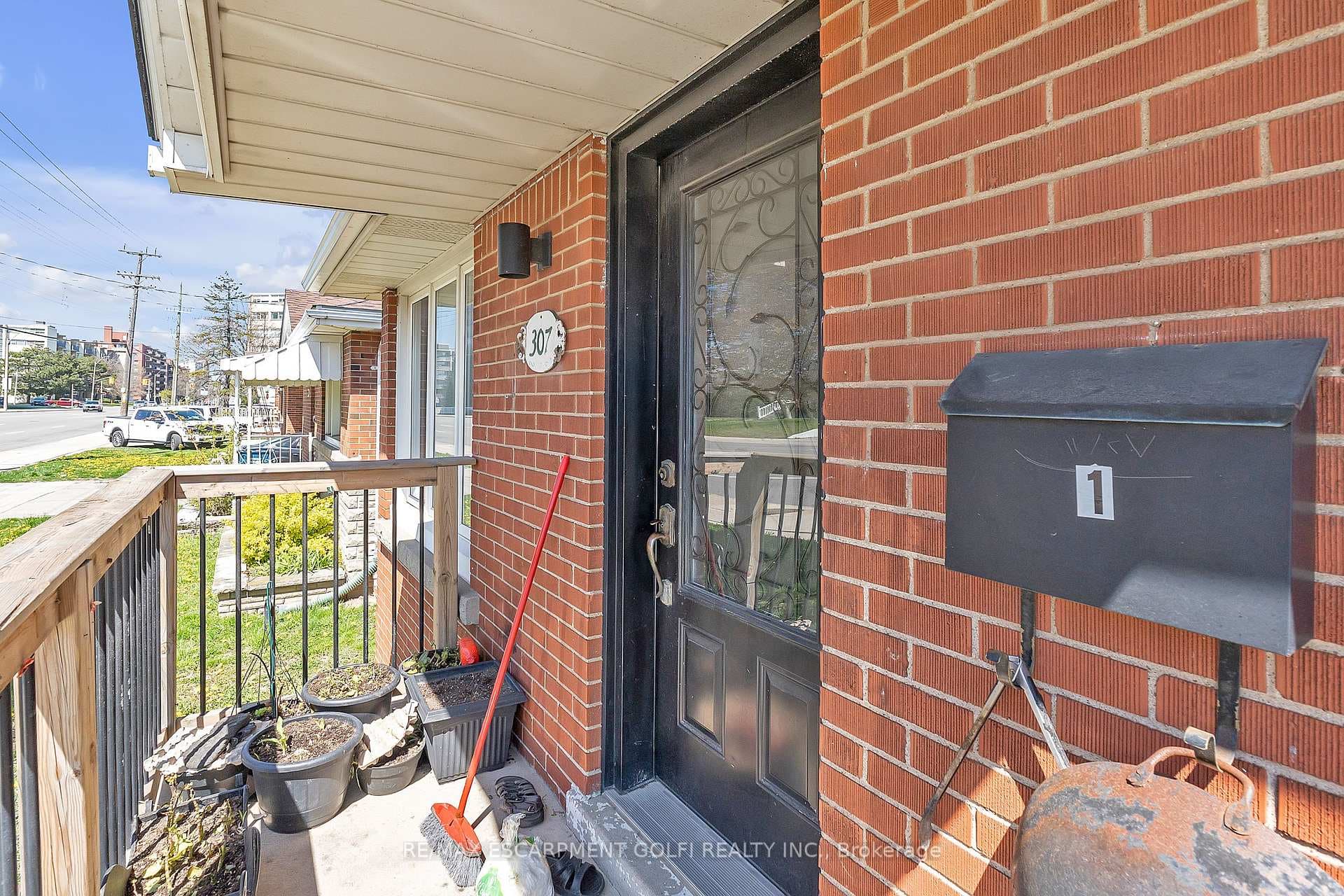 307 Mohawk Road photo 4