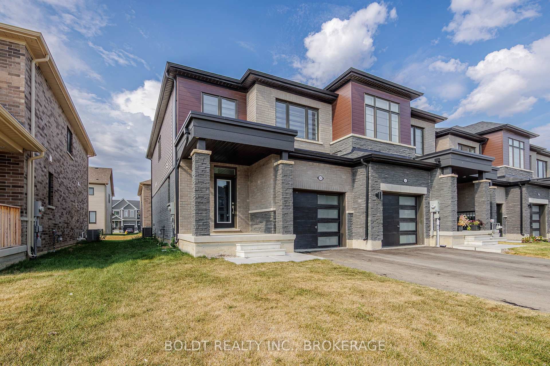 122 Brighton Lane photo 3
