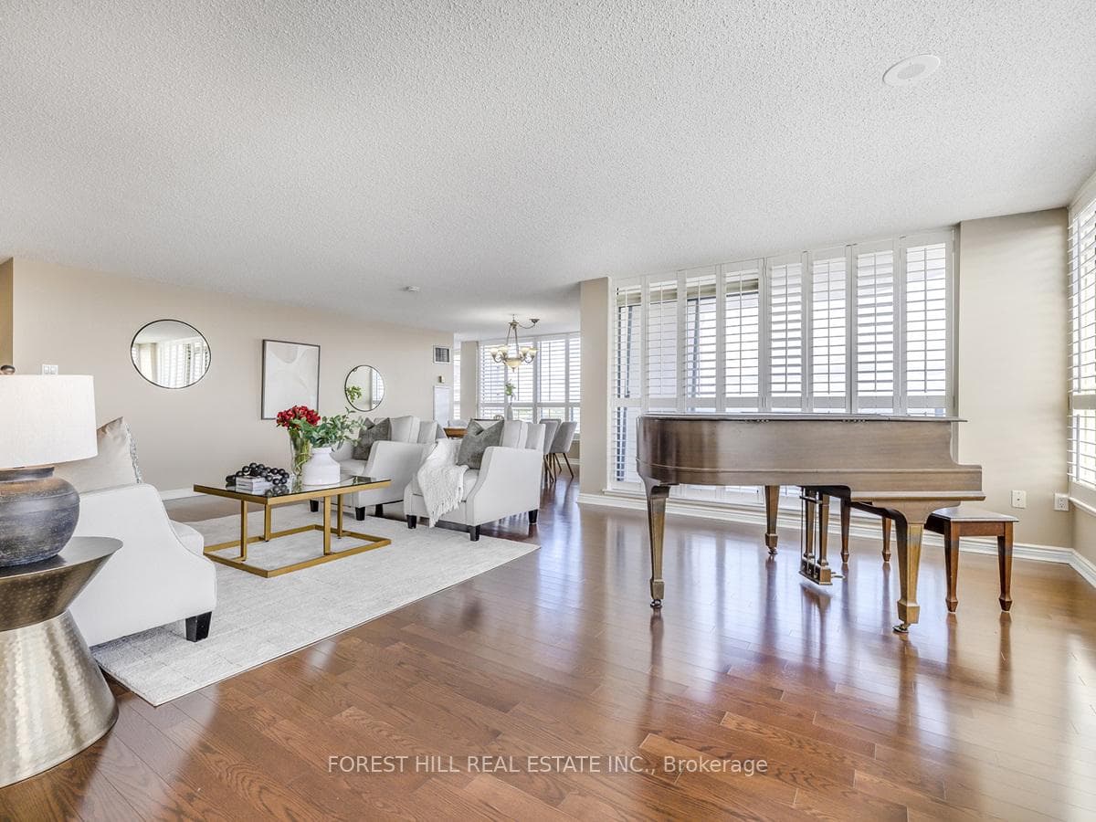 7300 Yonge Street Unit 804 photo 7