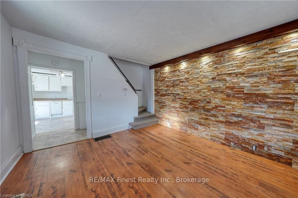 174 PINE Street photo 6