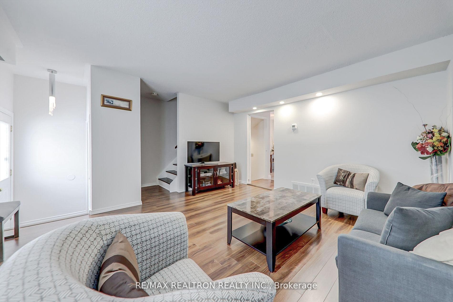 1271 Oxford Street photo 10