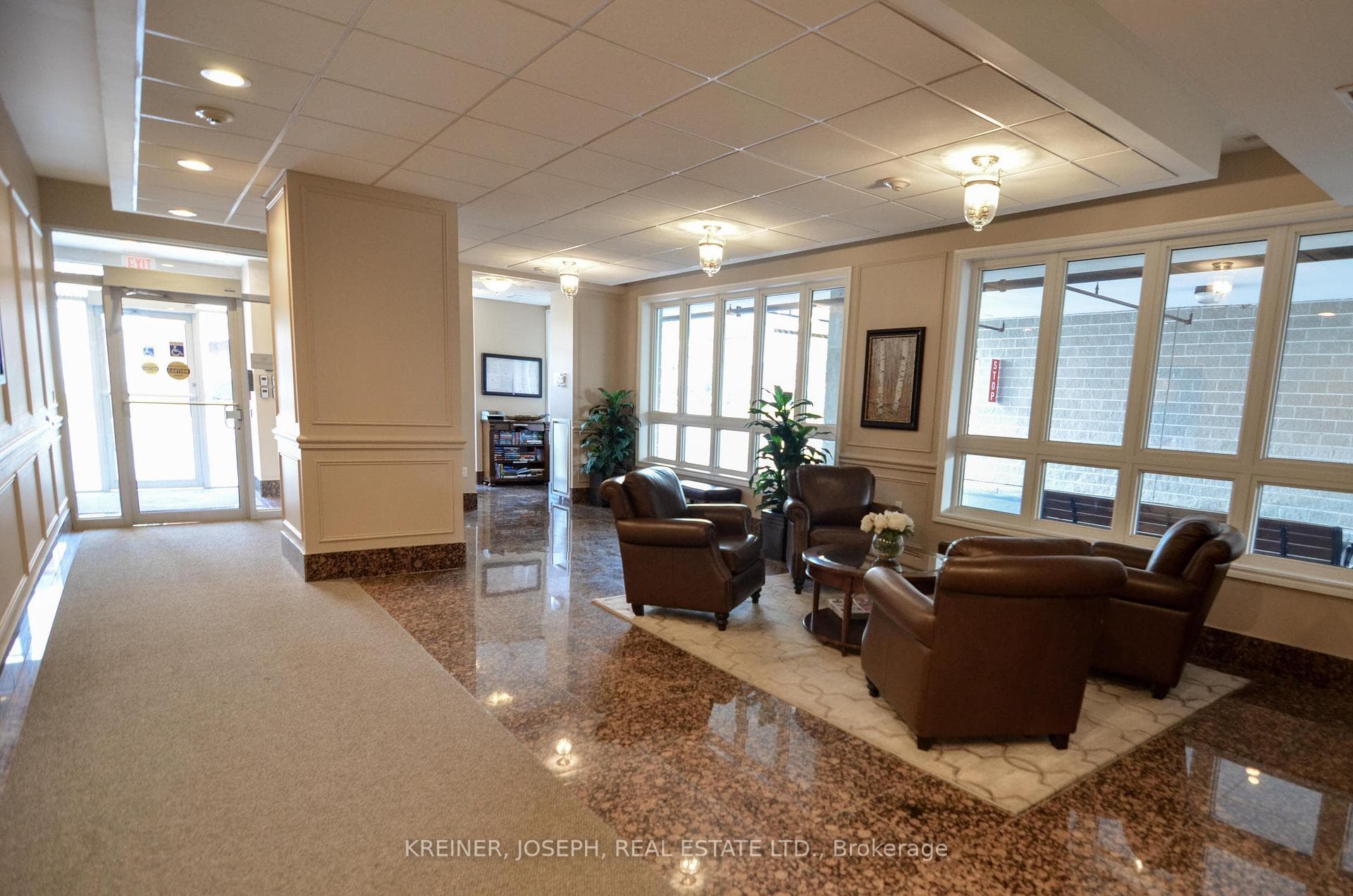 15450 Yonge Street Unit 404 photo 33