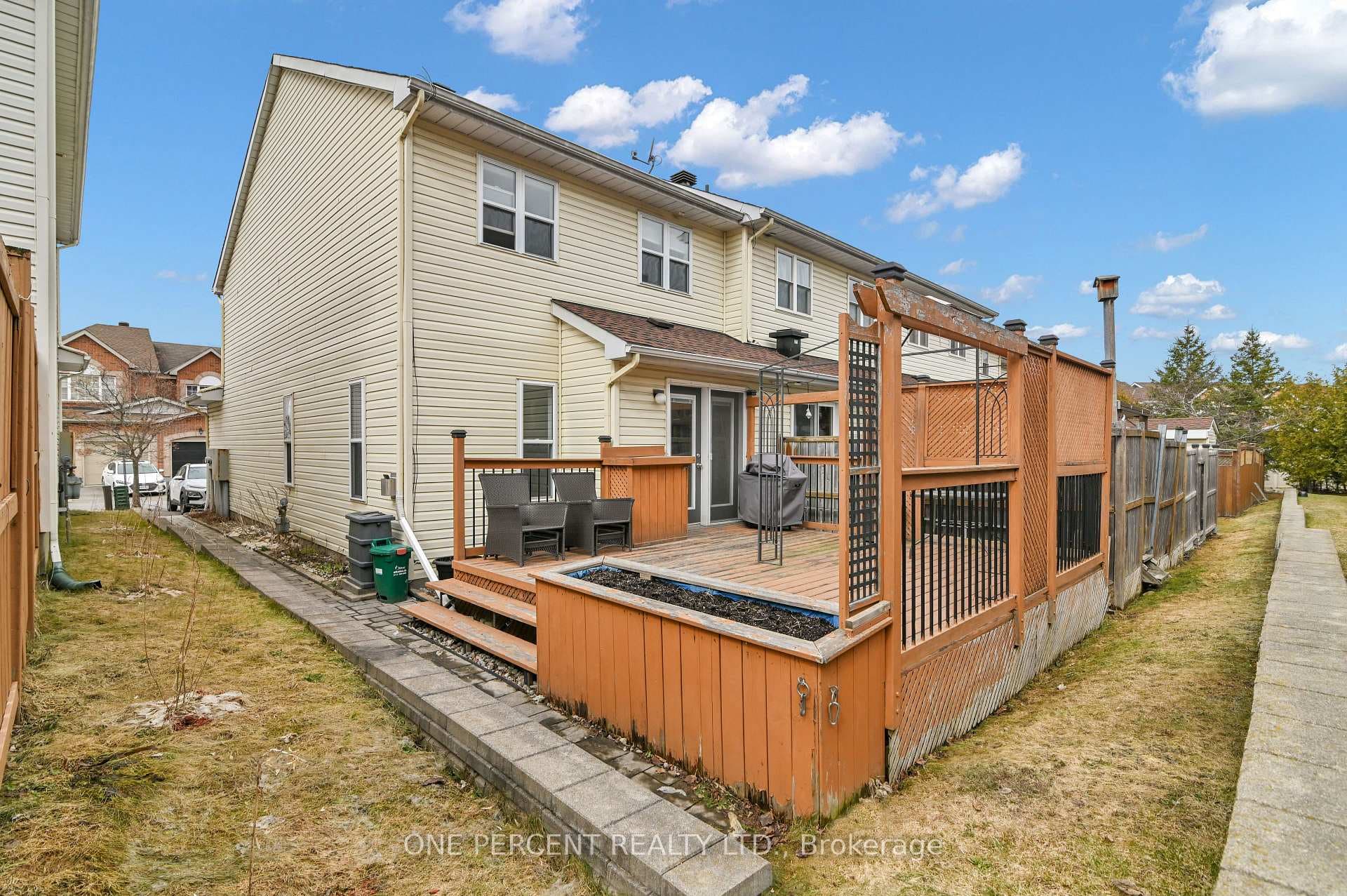311 Southcrest Private photo 29